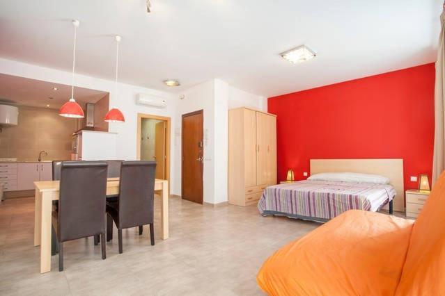 דירות ולנסיה Loft In 1Th Floor & Terrace In 4Th Floor מראה חיצוני תמונה